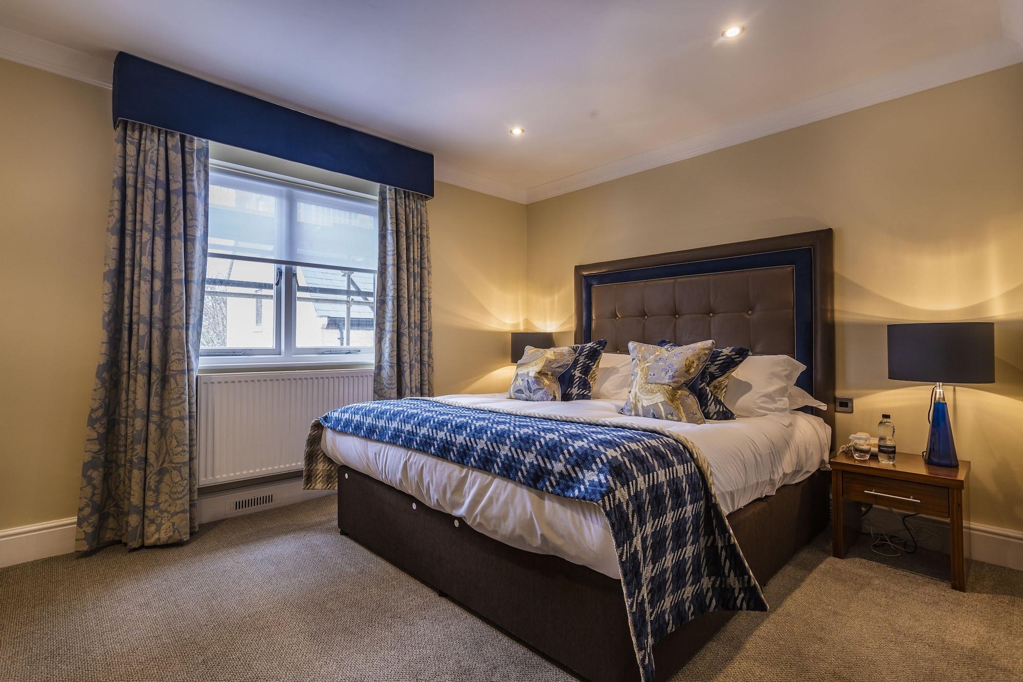 The Talbot Hotel, Oundle , Near Peterborough Eksteriør billede
