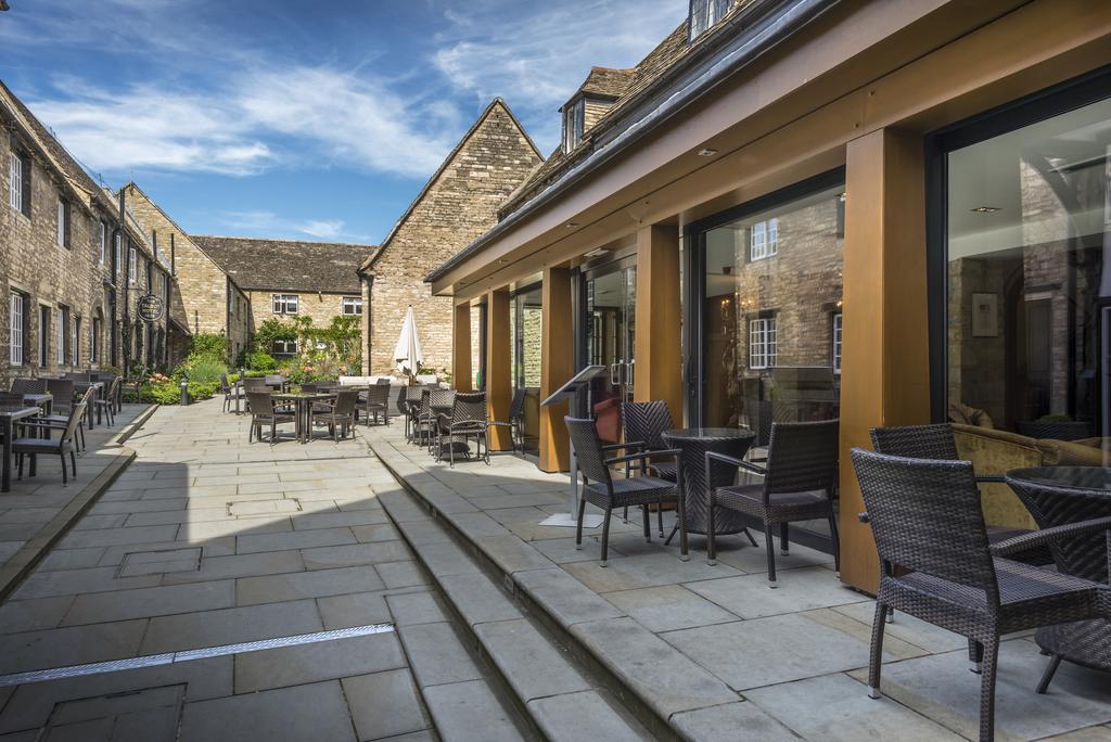 The Talbot Hotel, Oundle , Near Peterborough Eksteriør billede