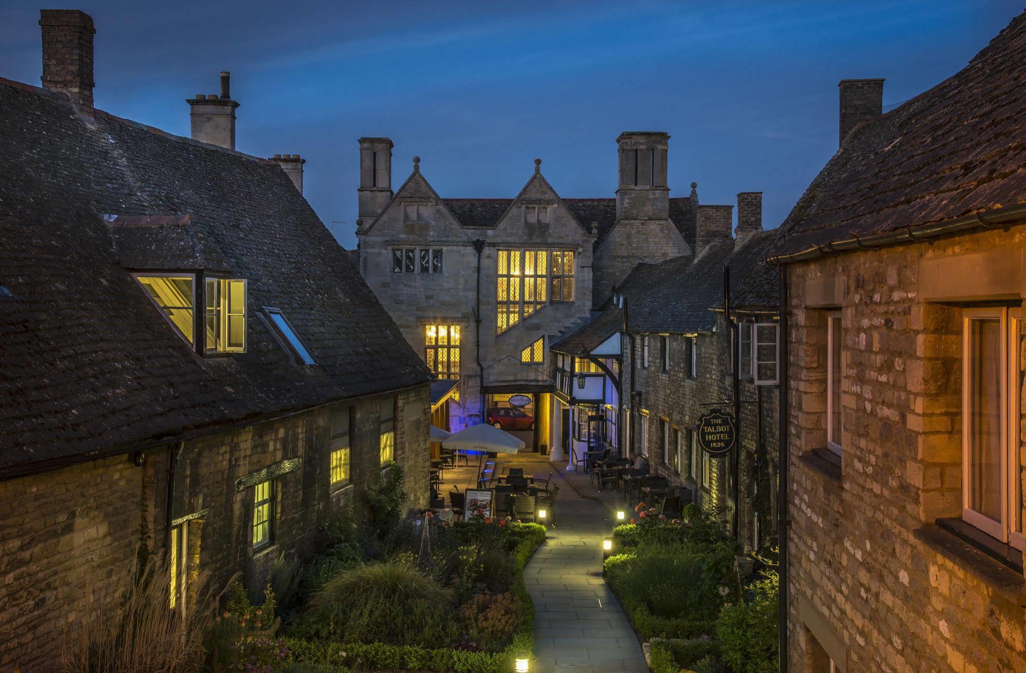 The Talbot Hotel, Oundle , Near Peterborough Eksteriør billede